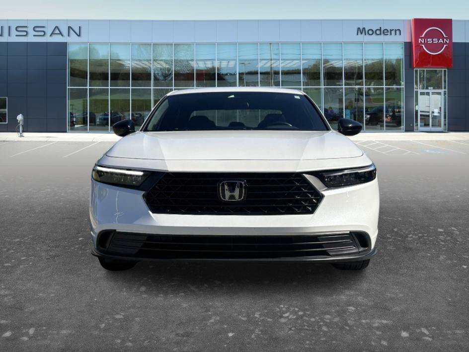 Used 2025 Platinum White Pearl Honda Sport image 7