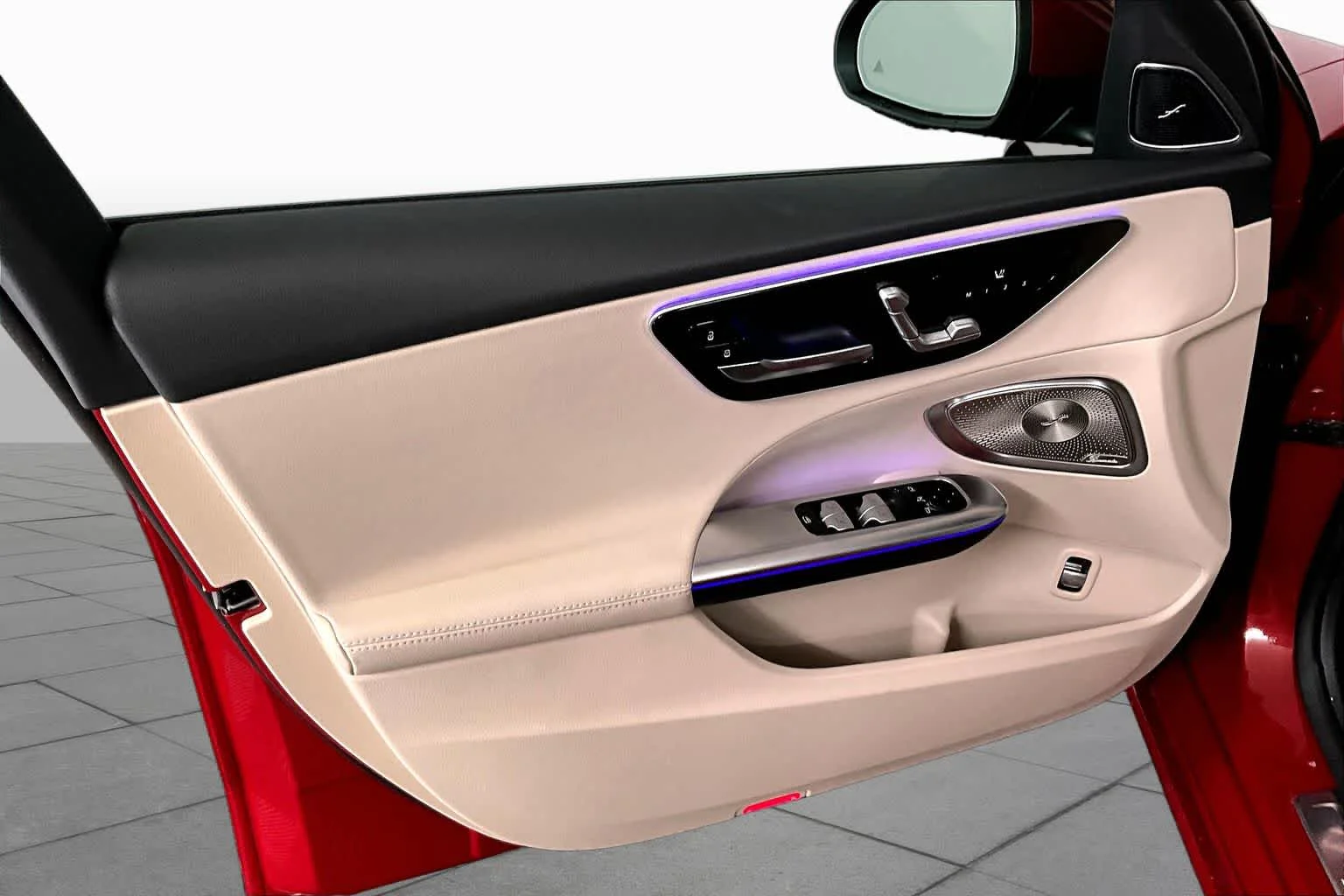 New 2026 MANUFAKTUR Patagonia Red Metallic Mercedes-Benz C 300 image 12