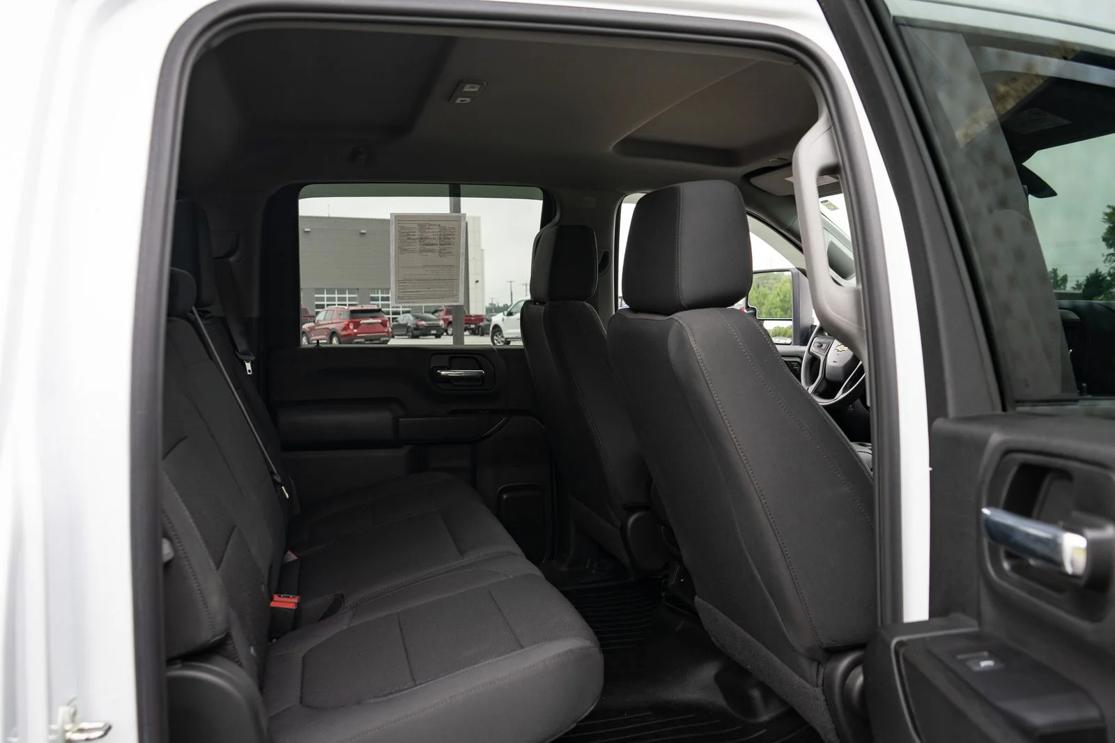 Used 2022 White Chevrolet Custom image 20