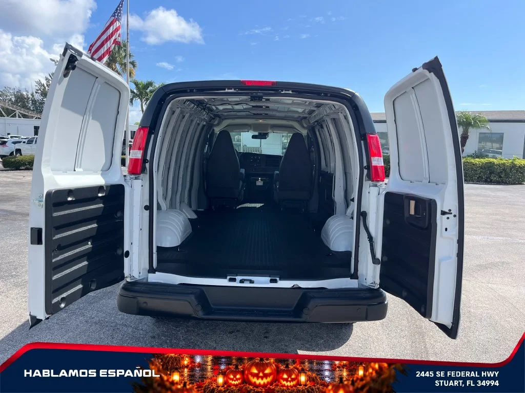2026 GMC Savana Cargo Work Van - Photo 10