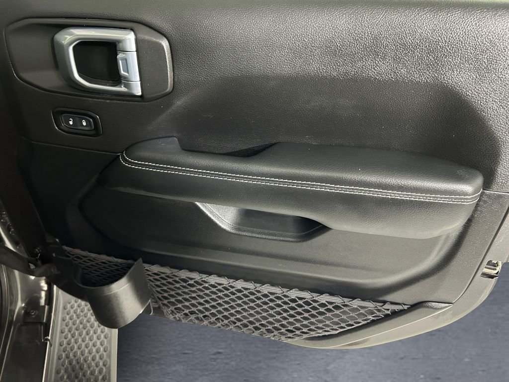 Used 2021 Gray Jeep Unlimited Sahara image 15