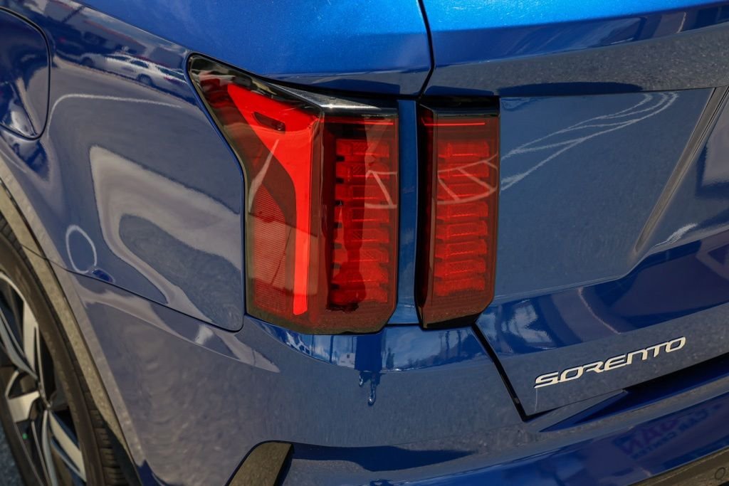 Used 2023 Blue Kia S image 7