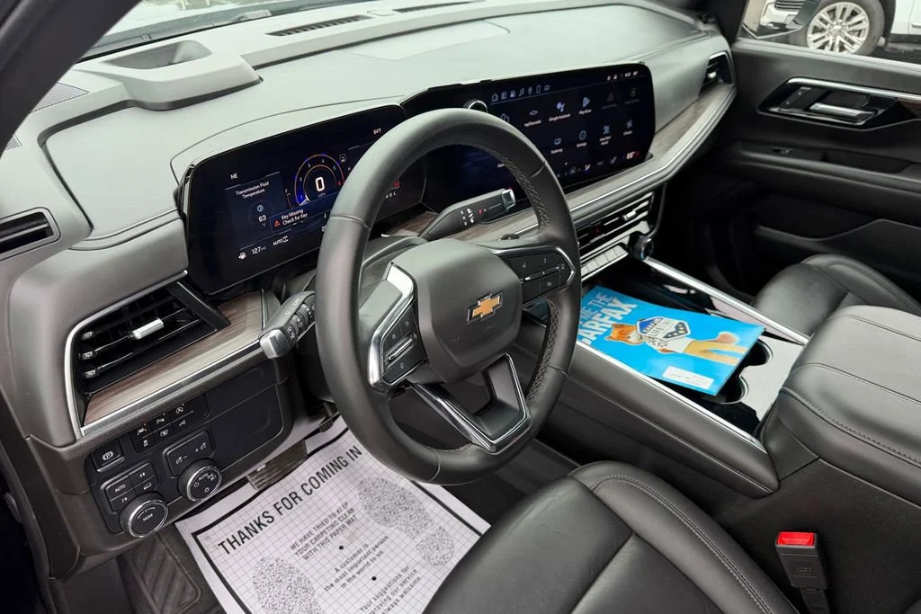 Used 2025 Black Chevrolet LT image 10