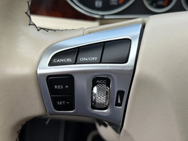 Used 2014 Blue Bentley W12 image 25