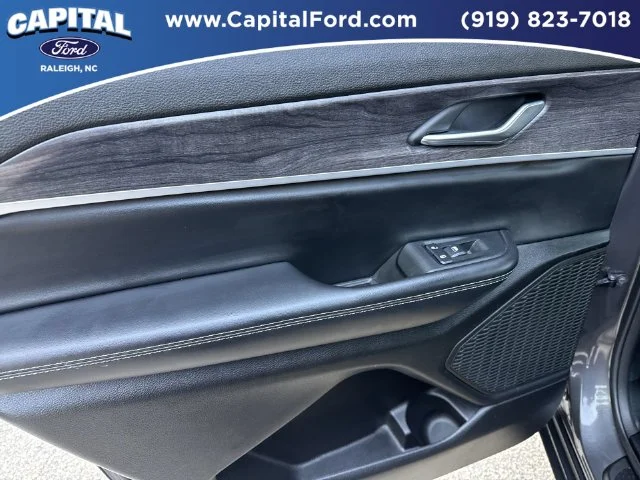 Used 2025 Gray Jeep Limited image 17