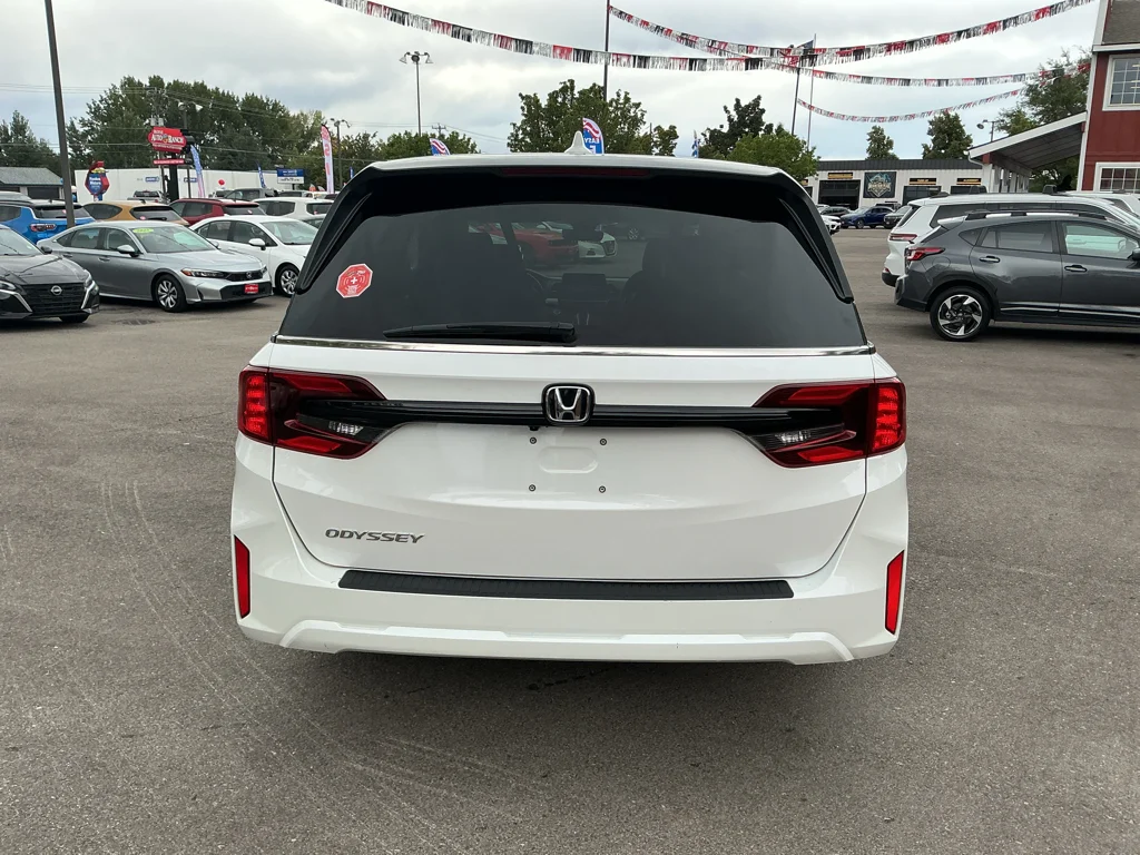 Used 2025 SOLAR SILVER METALLIC Honda EX-L image 4