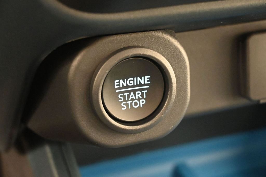 New 2026 Shadow Black Ford XLT image 12