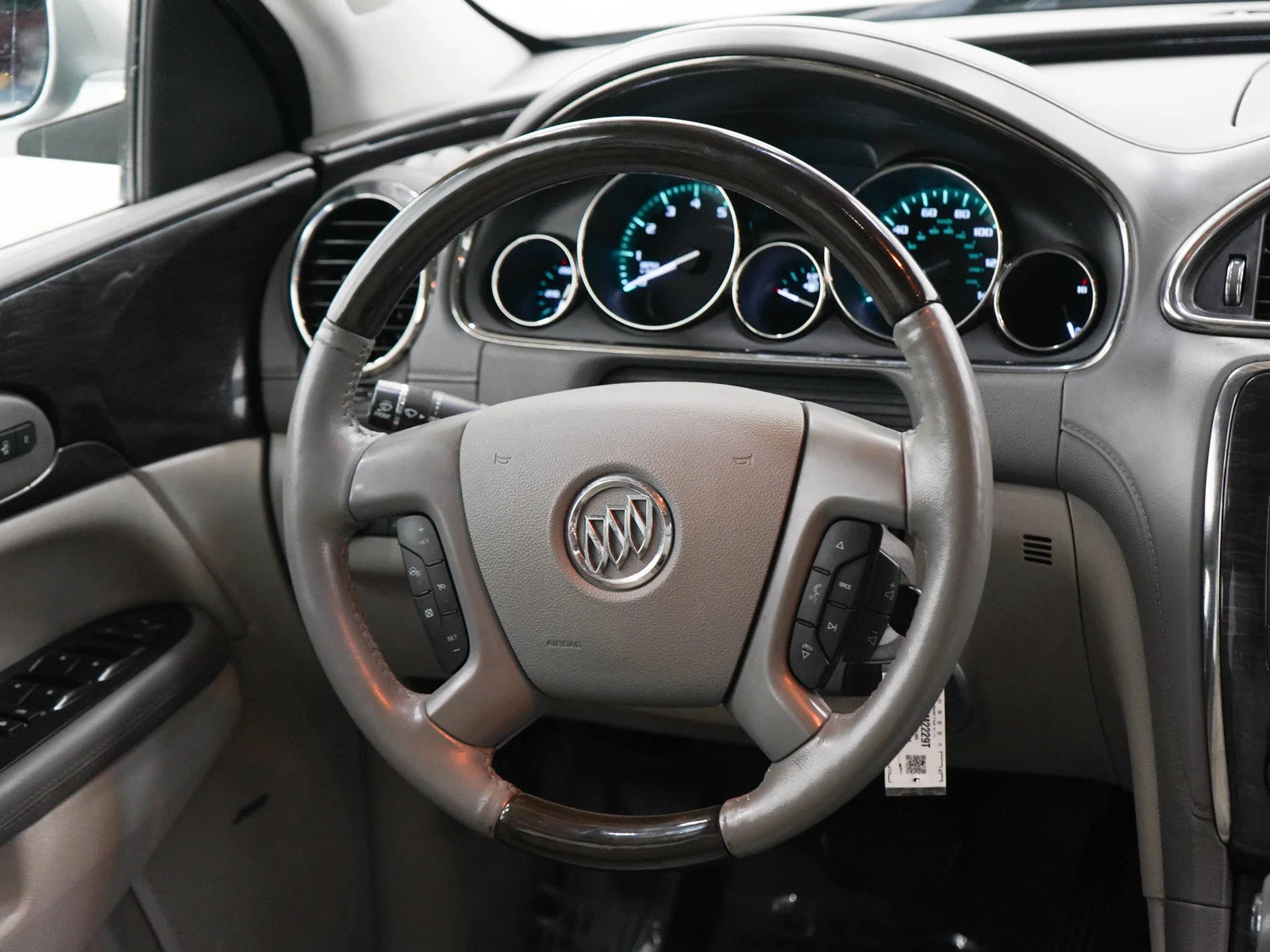 Used 2015 Quicksilver Metallic Buick Leather Group image 14