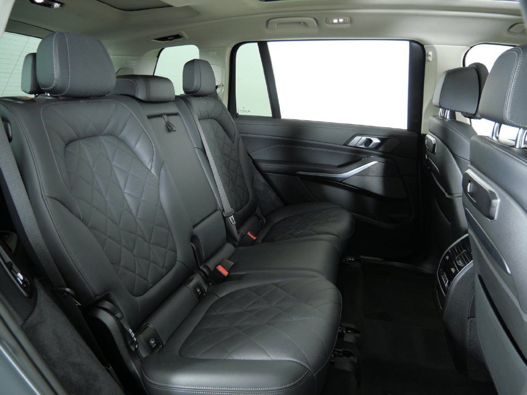 Certified Used 2025 Skyscraper Grey Metallic BMW xDrive40i image 32