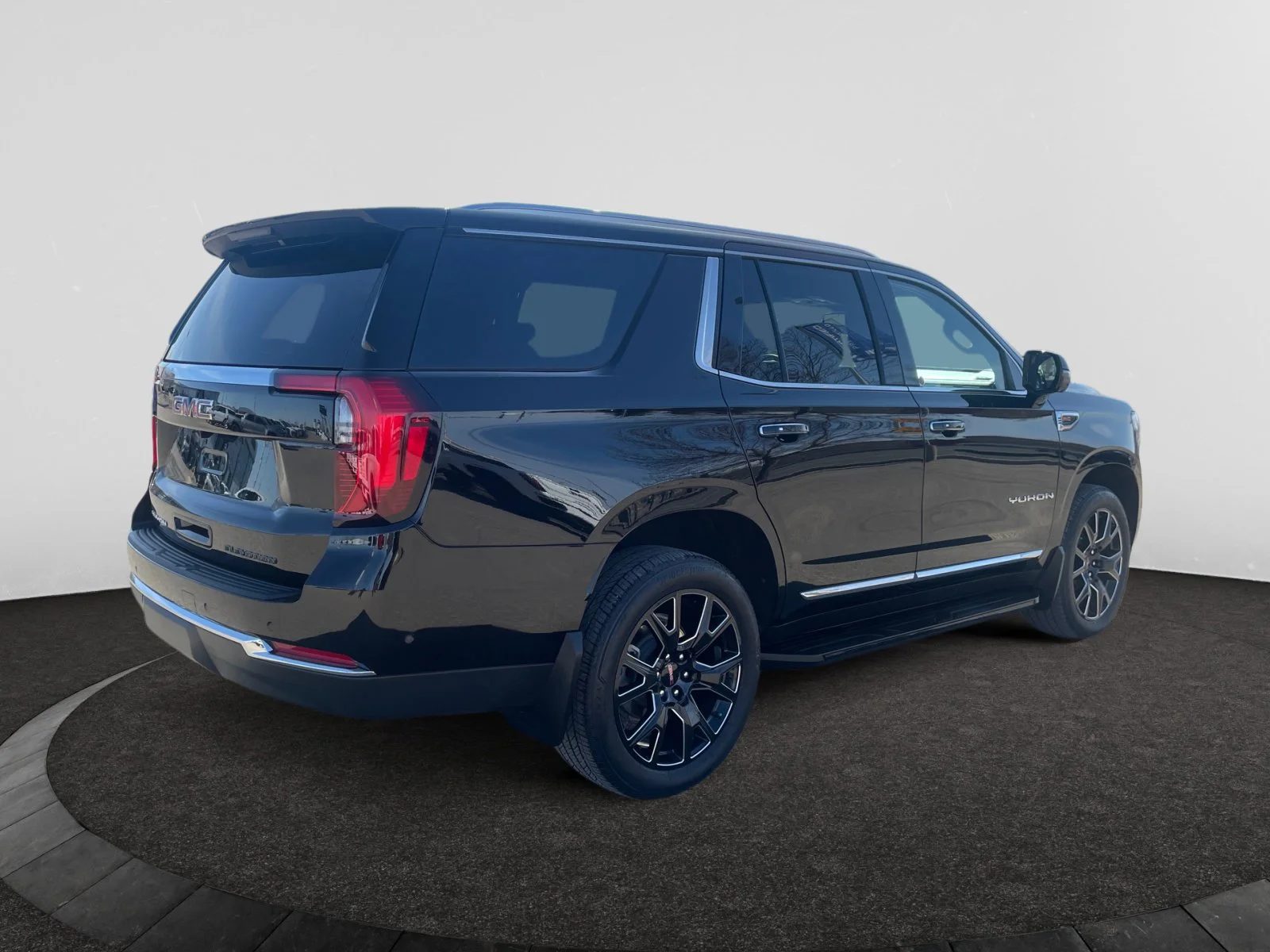 Used 2025 ONYX BLACK GMC Elevation 4WD image 5