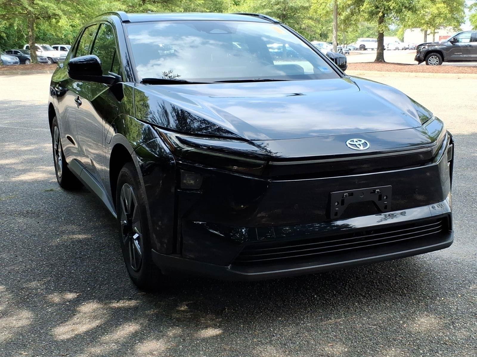 Used 2026 Midnight Black Metallic Toyota XLE Plus image 6