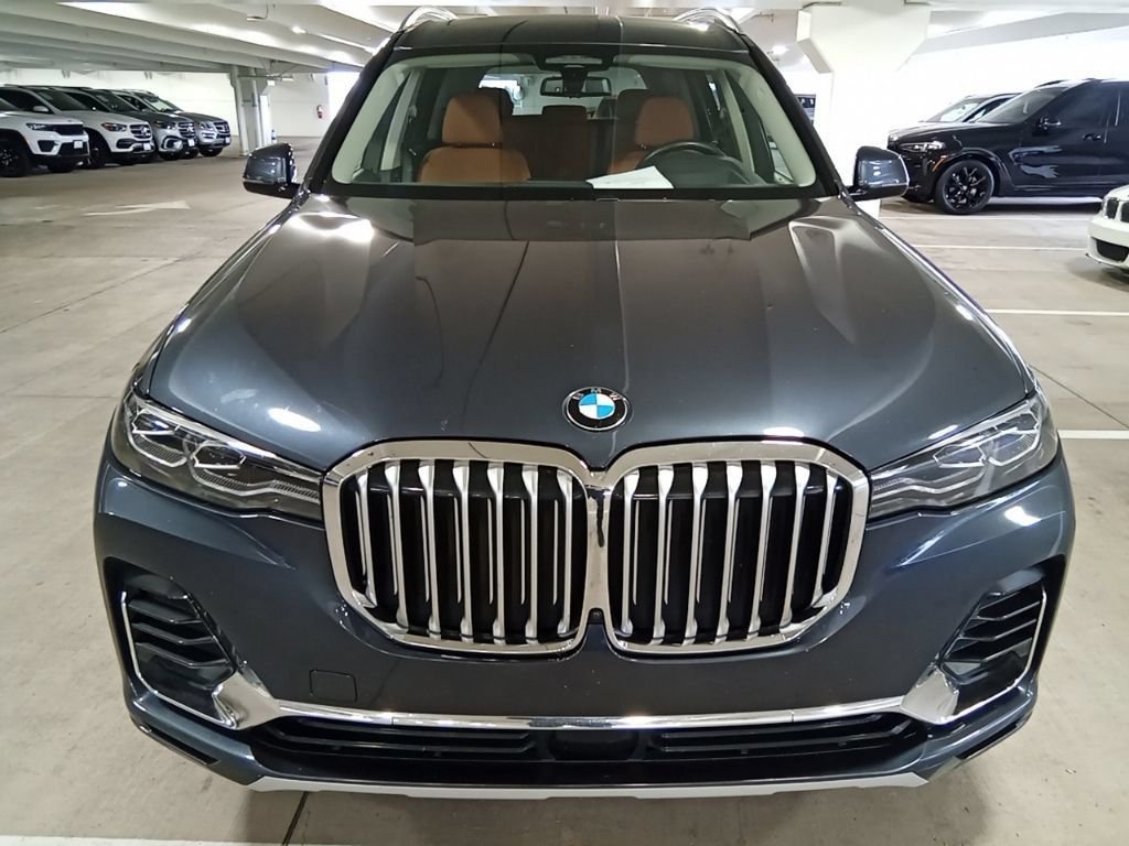 Used 2021 Arctic Gray Metallic BMW xDrive40i image 2