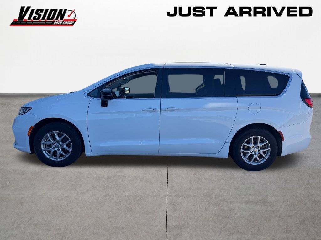 Used 2024 White Chrysler Touring L image 8