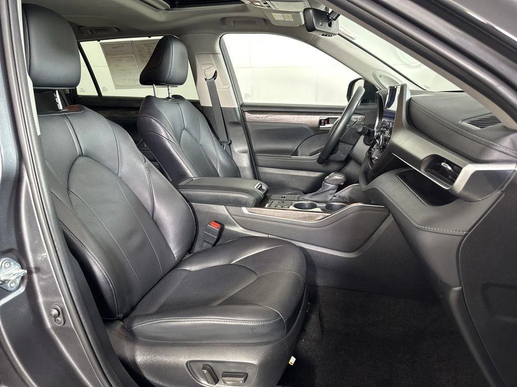 Used 2023 Magnetic Gray Metallic Toyota Limited image 9