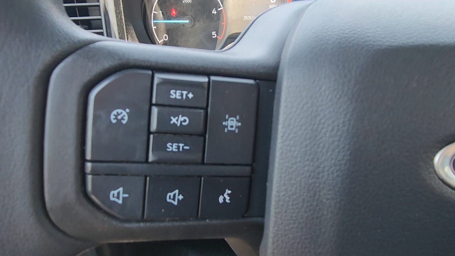 Used 2024 Oxford White Ford XL image 18