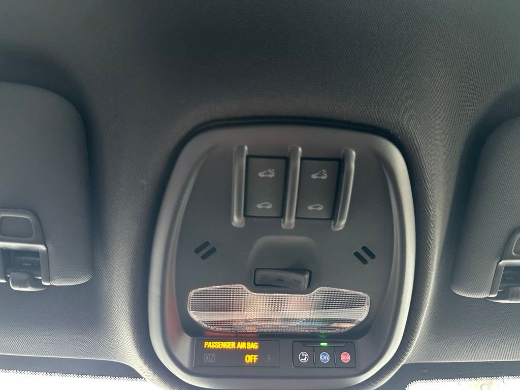 Used 2025 Red Buick Avenir image 26