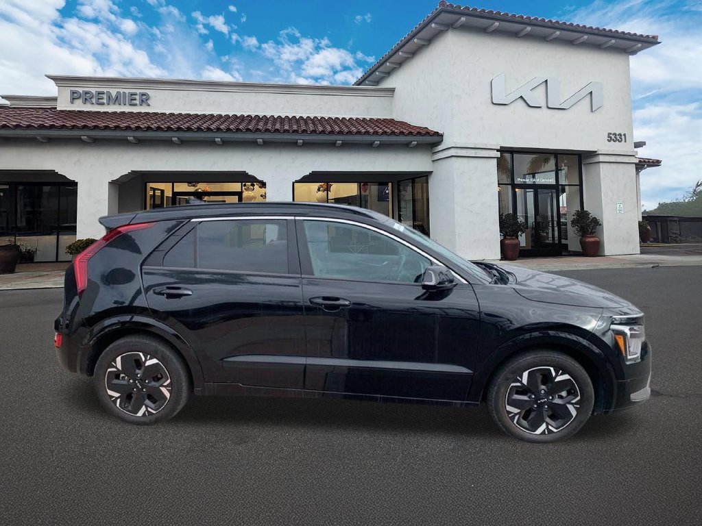 Certified Used 2024 Aurora Black Kia Wind image 5