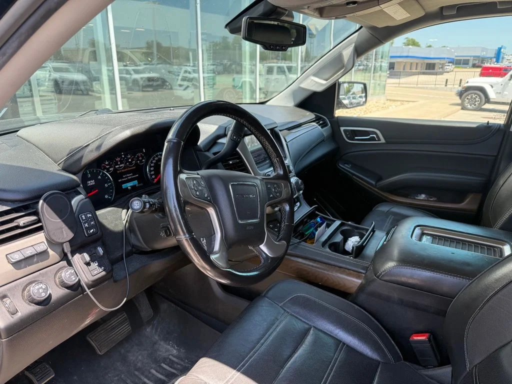 Used 2020 Black GMC Denali image 6