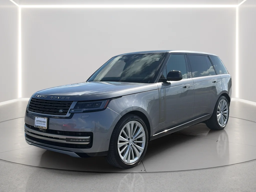 Used 2024 Gray Land Rover SE image 3