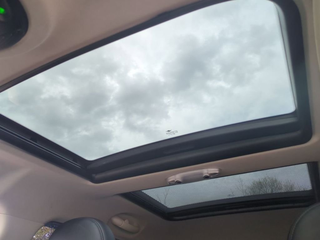 Used 2015 Blue MINI Base image 21