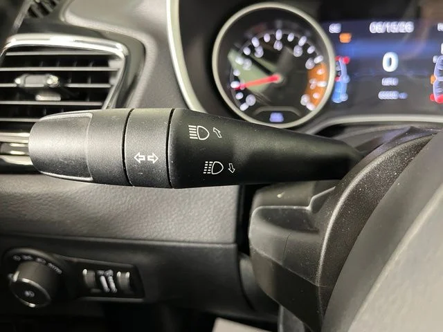 Used 2018 Gray Jeep Limited image 18
