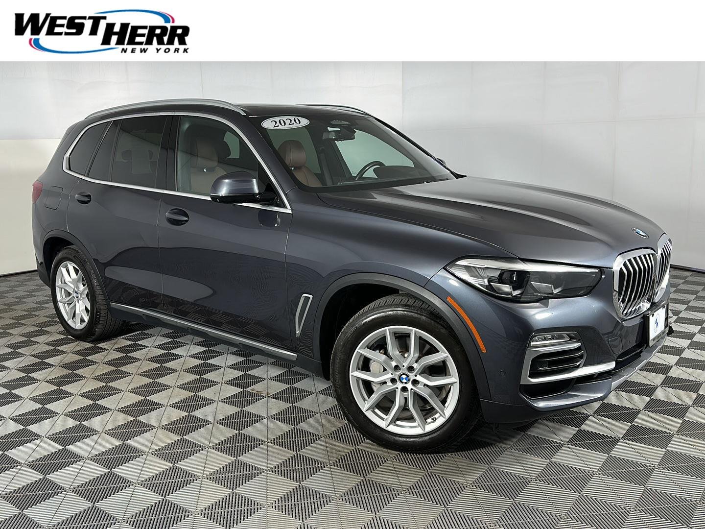 Used 2020 Arctic Gray Metallic BMW xDrive40i image 1