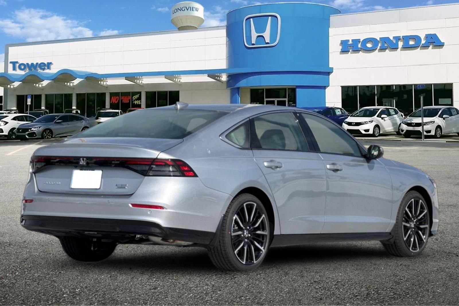 New 2026 Solar Silver Metallic Honda Touring image 4