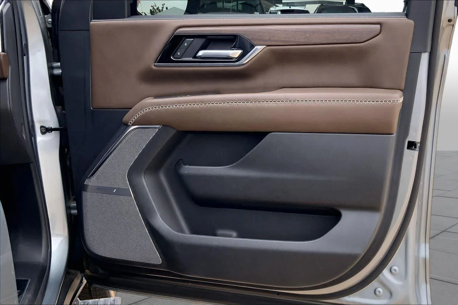 Used 2025 Sterling Metallic GMC Denali Ultimate image 22