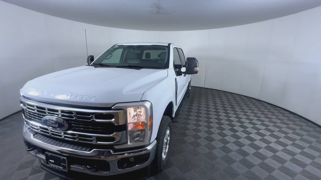 New 2026 Oxford White Ford XLT image 3