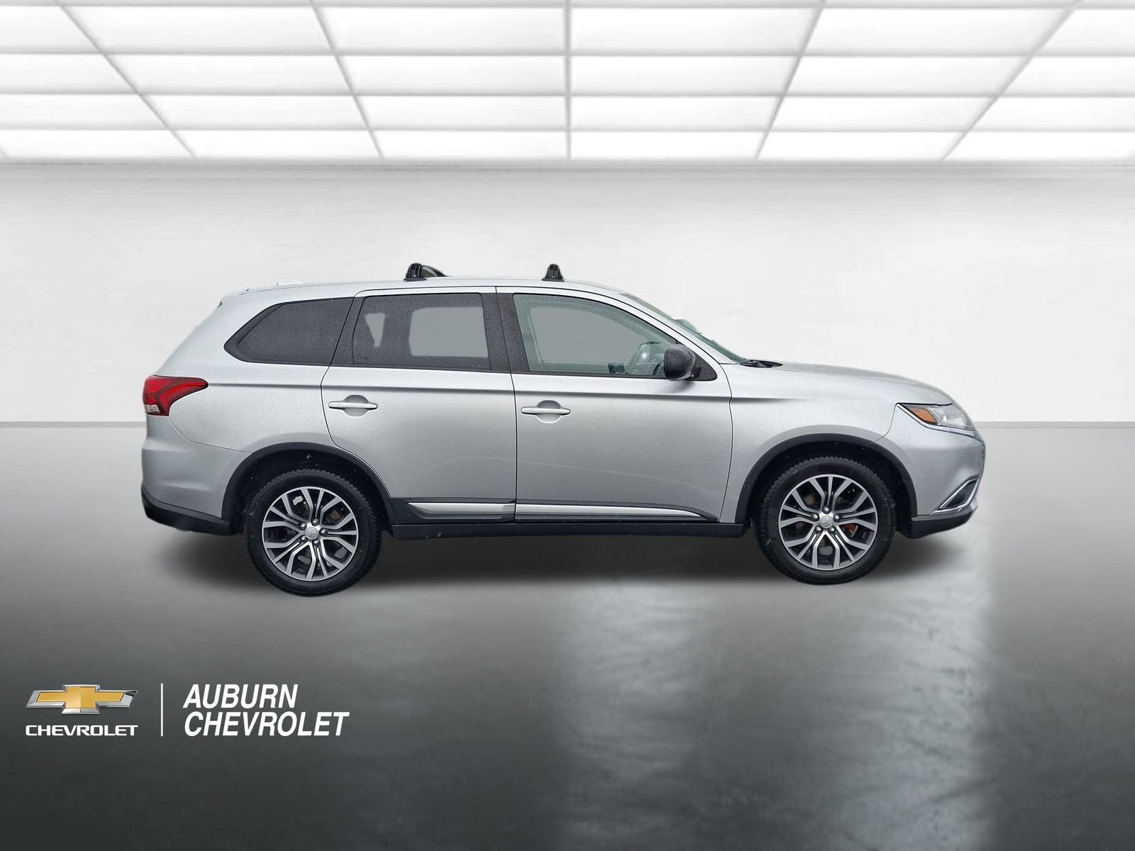Used 2018 Mitsubishi Outlander SEL with VIN JA4AZ3A39JZ040511 for sale in Auburn, WA