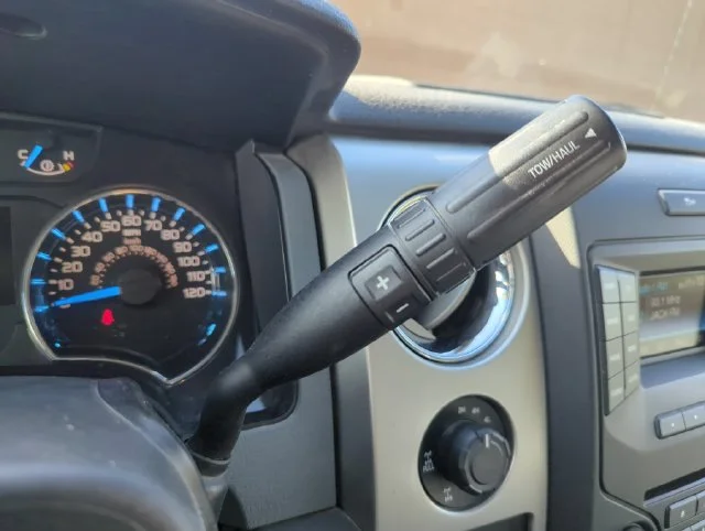 Used 2013 Black Ford XLT image 24