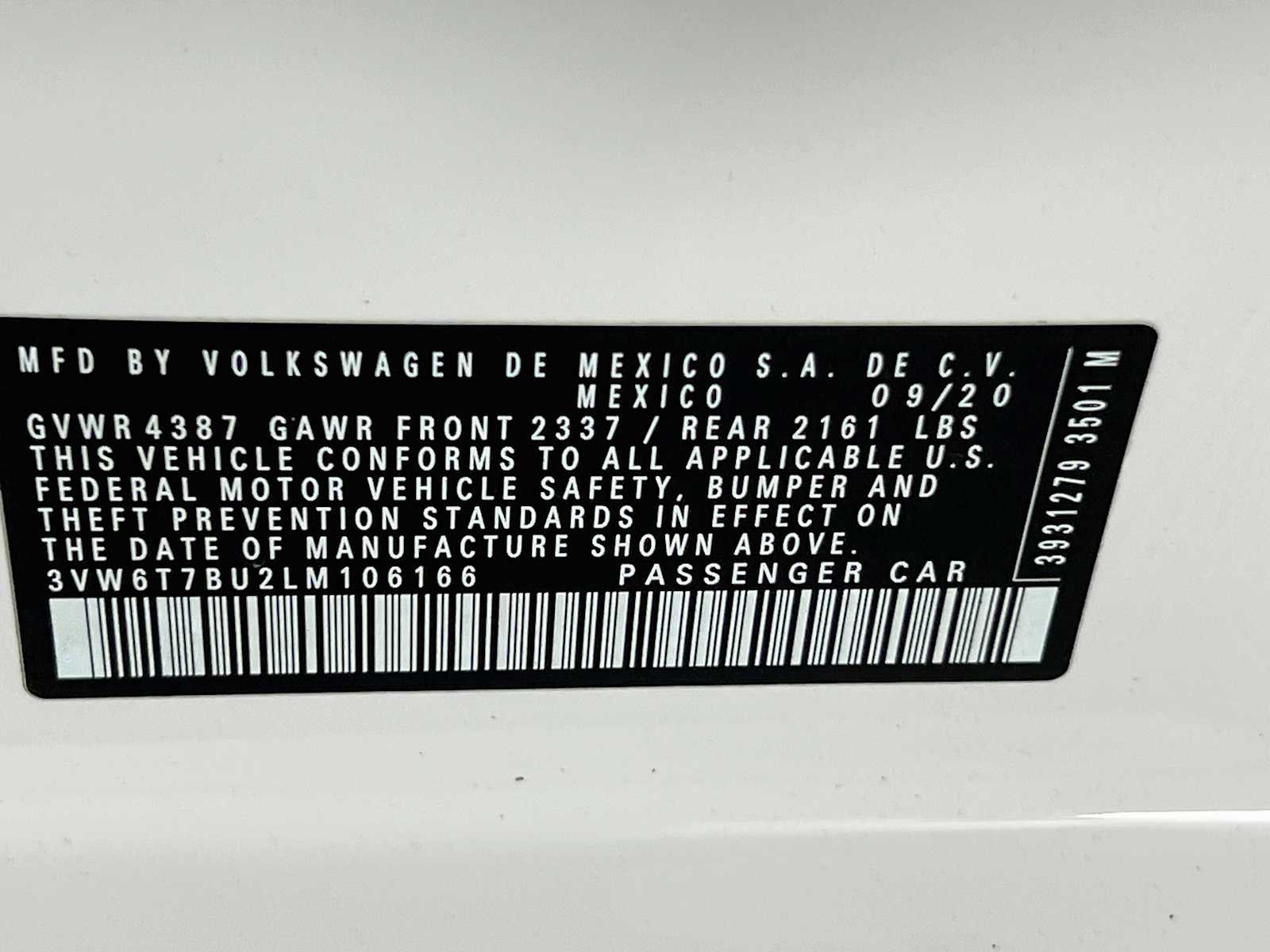 Used 2020 Pure White Volkswagen S image 32