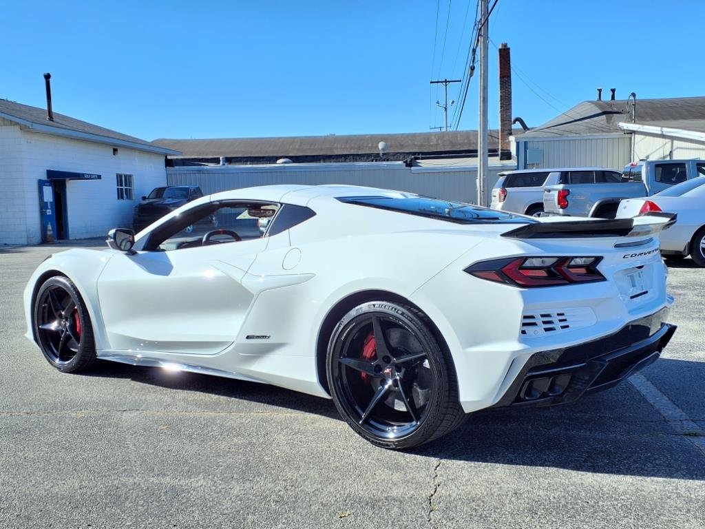 2025 Chevrolet Corvette 2LZ - Photo 6