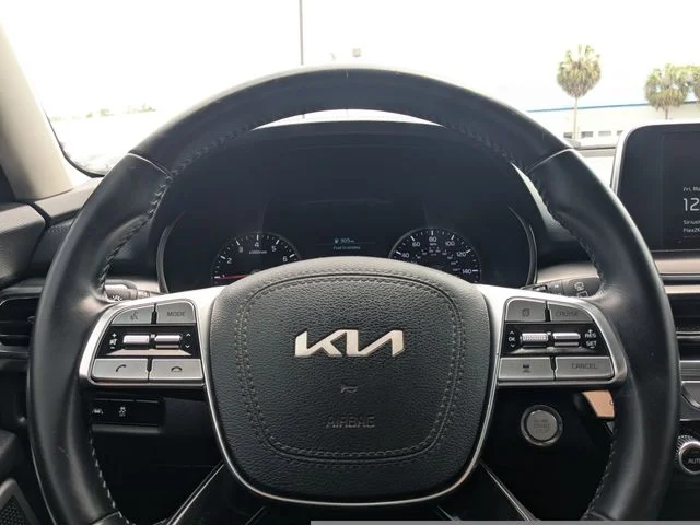 Used 2022 Silver Kia S image 22