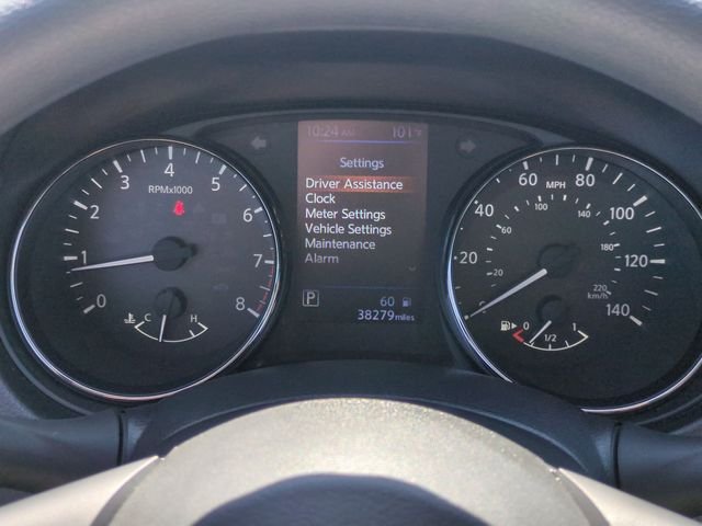 Used 2021 Red Nissan S image 18