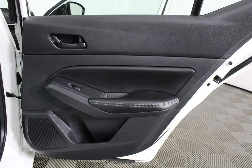 2025 Nissan Altima SV - Photo 9