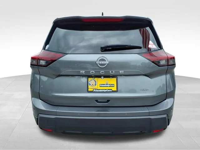 Used 2024 Gray Nissan S image 7