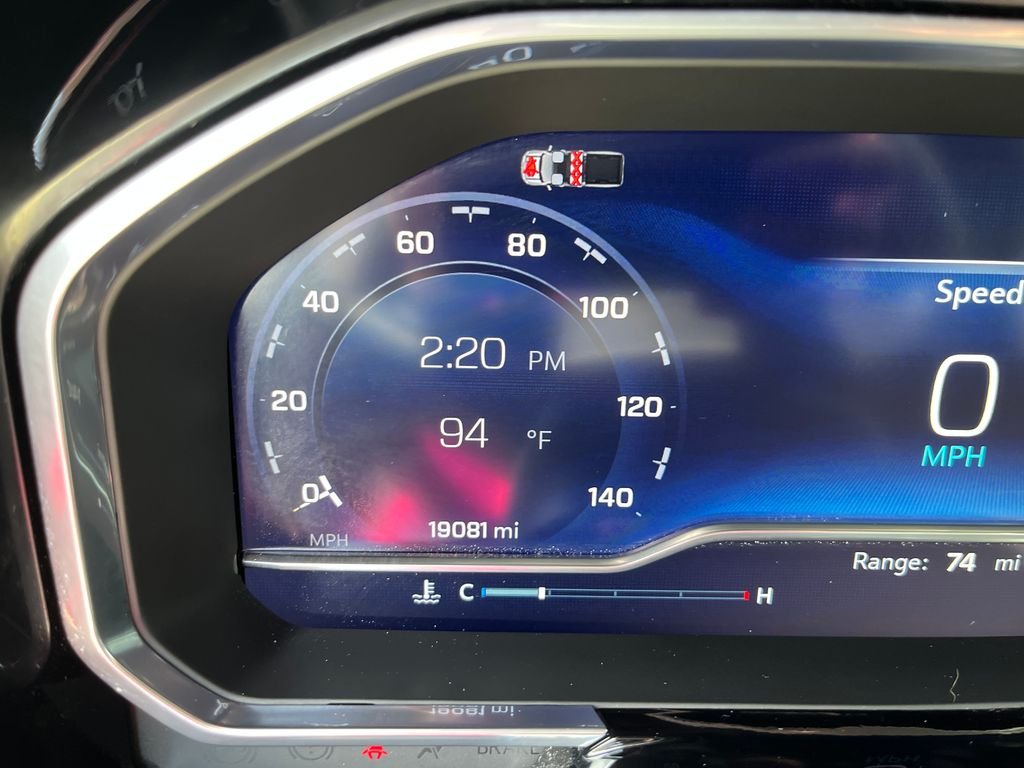 Used 2024 Gray Chevrolet LT image 17