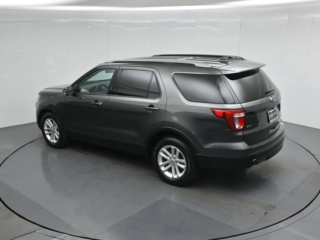 Certified Used 2017 Gray Ford XLT image 43