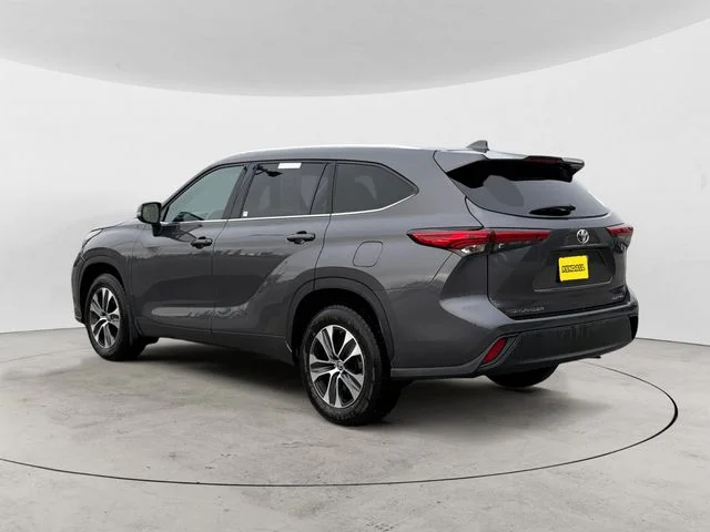Used 2021 Gray Toyota XLE image 7