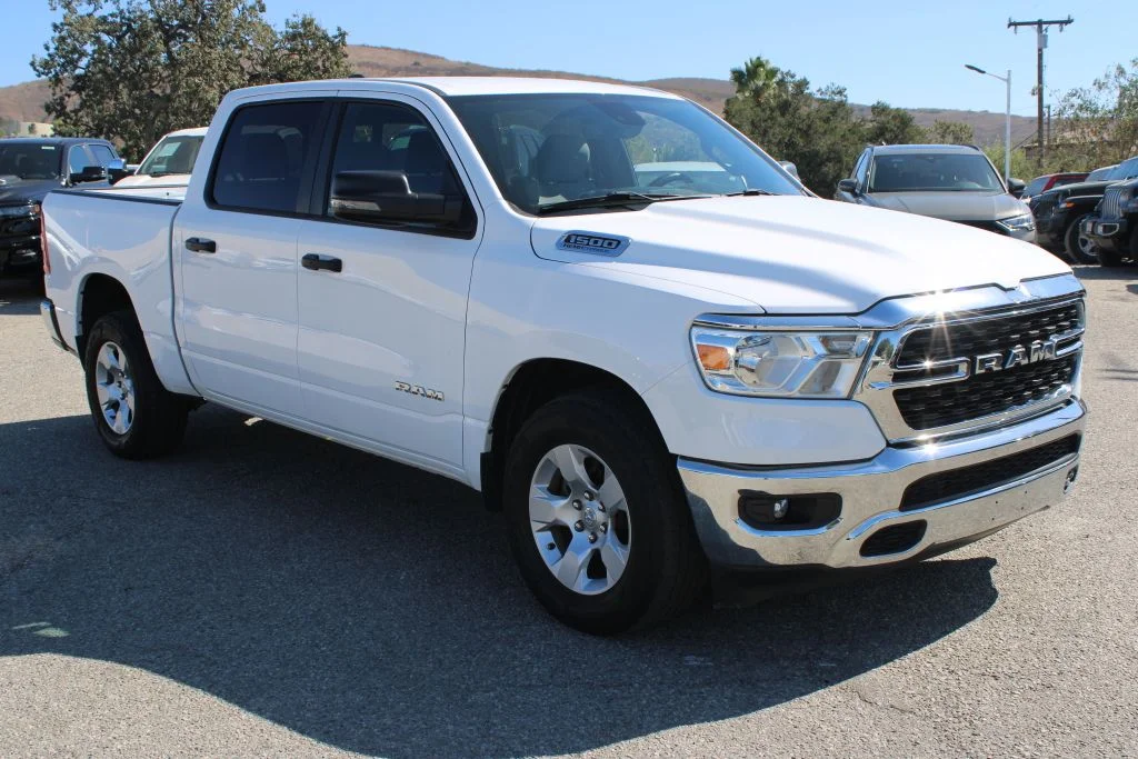 Used 2023 White Ram Big Horn/Lone Star image 3