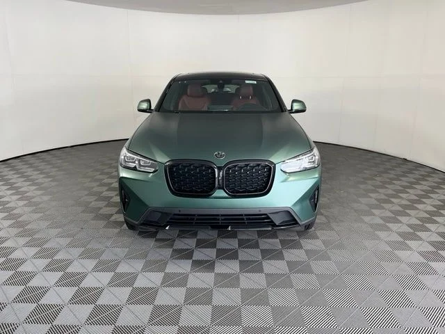 Used 2022 White BMW xDrive30i image 2