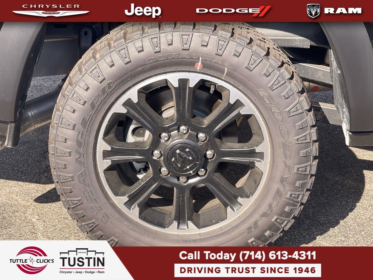 New 2026 Diamond Black Crystal Pearl-Coat Exterior Paint RAM Rebel image 11