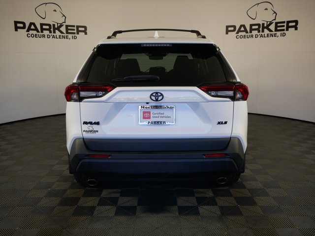 Used 2022 White Toyota XLE w/ Weather Pkg & Convenience Pkg image 6