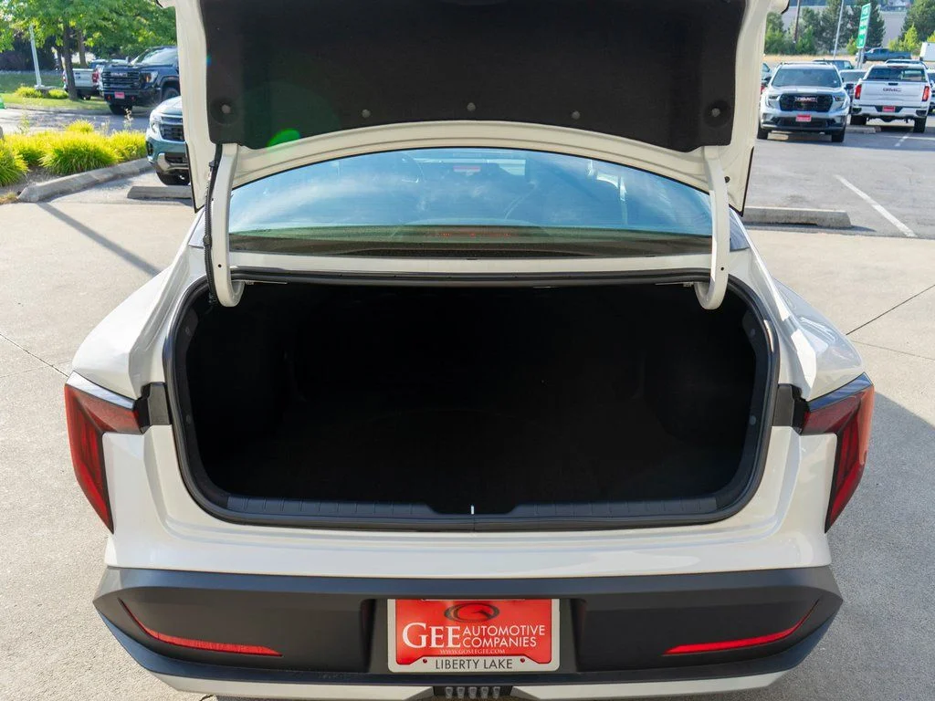 2025 Kia K4 LX - Photo 26