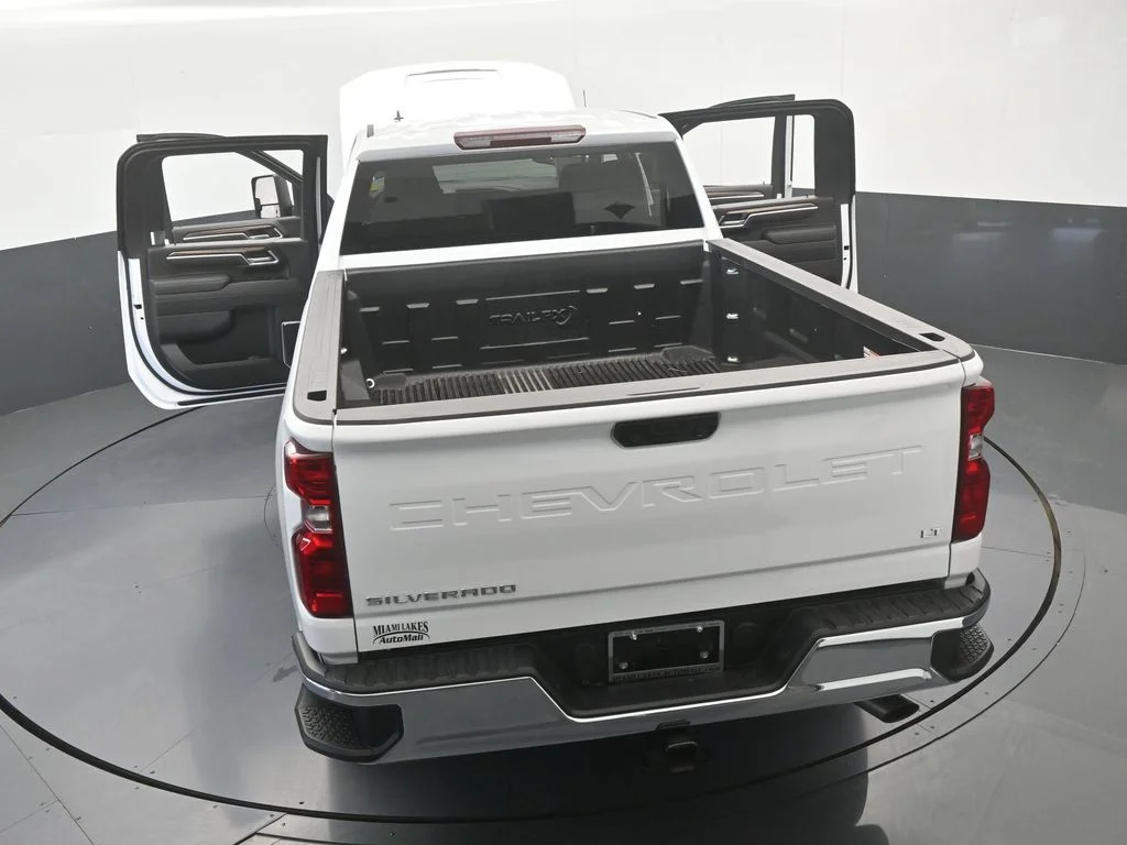 Used 2025 Summit White Chevrolet LT image 72