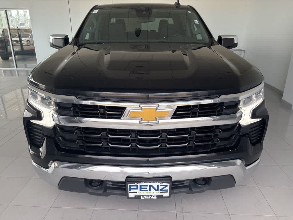 Used 2022 Chevrolet Silverado 1500 LT with VIN 3GCPDDEK5NG555159 for sale in Spring Valley, Minnesota