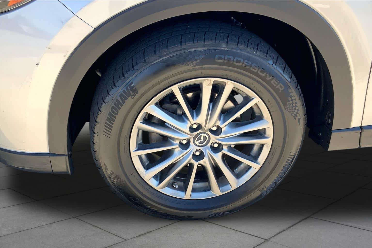 Used 2017 Sonic Silver Metallic Mazda Sport image 10
