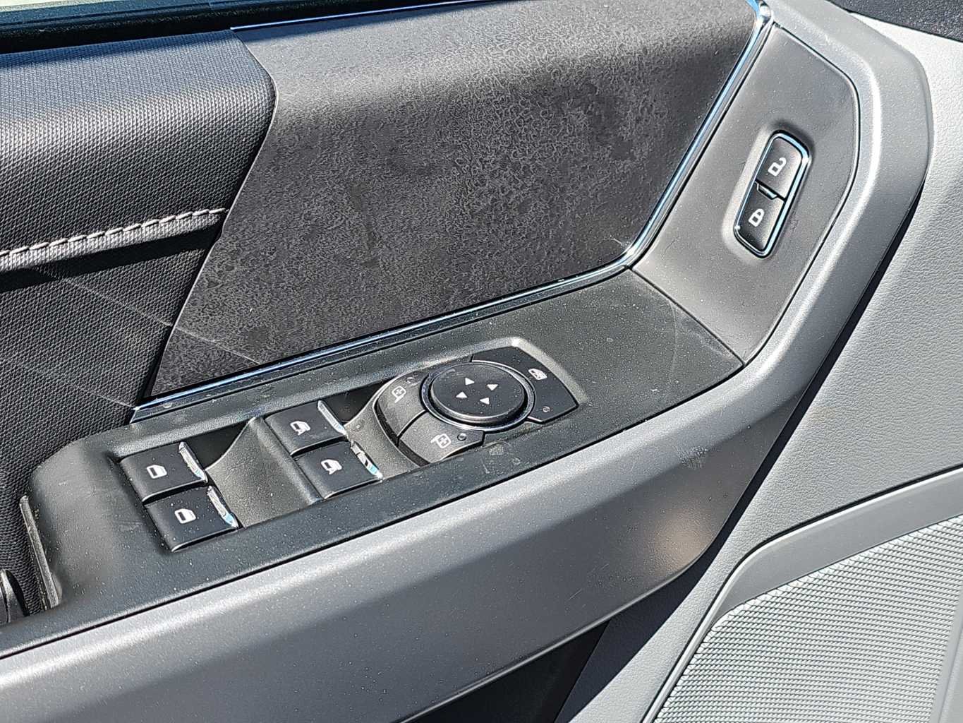 2025 Ford F-150 XLT - Photo 6