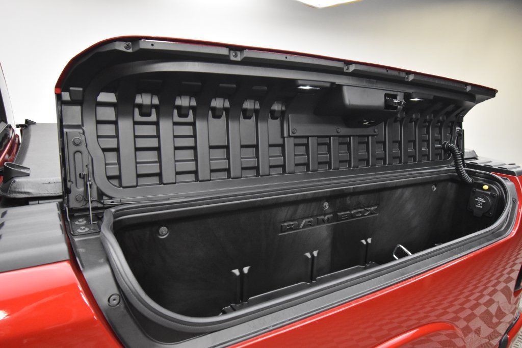 New 2027 Molten Red Pearl-Coat Exterior Paint RAM Laramie image 13